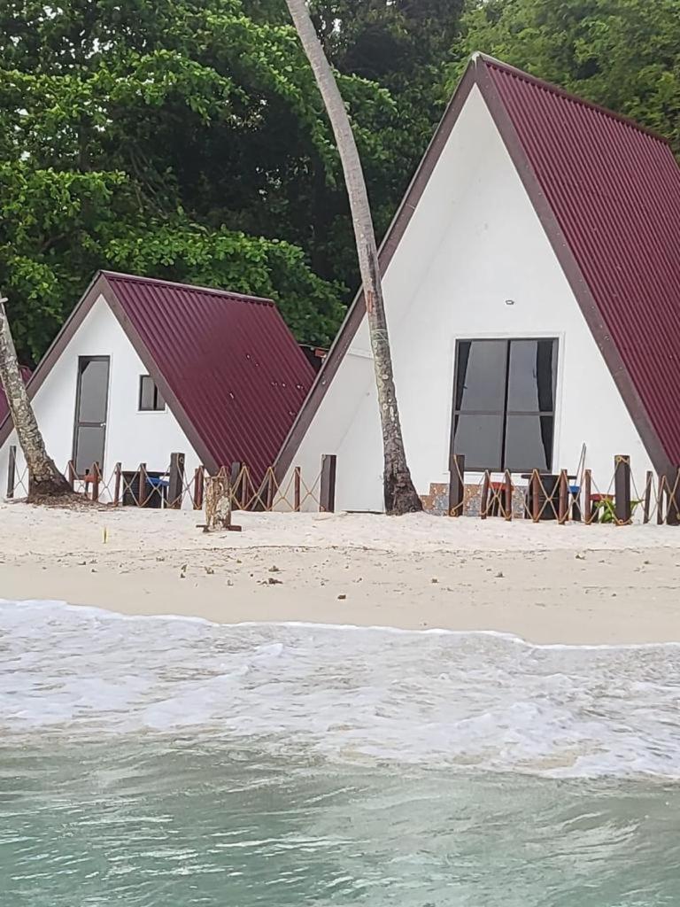 Dewati Roomstay B&B Lang Tengah Island Exterior photo