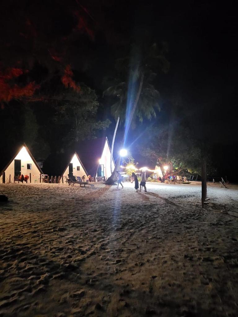 Dewati Roomstay B&B Lang Tengah Island Exterior photo
