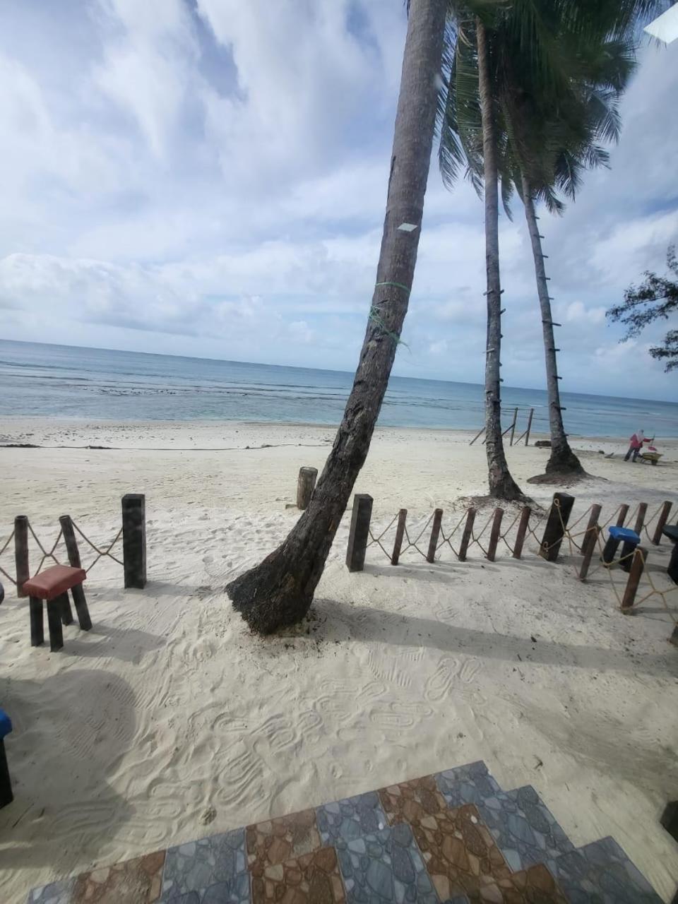 Dewati Roomstay B&B Lang Tengah Island Exterior photo