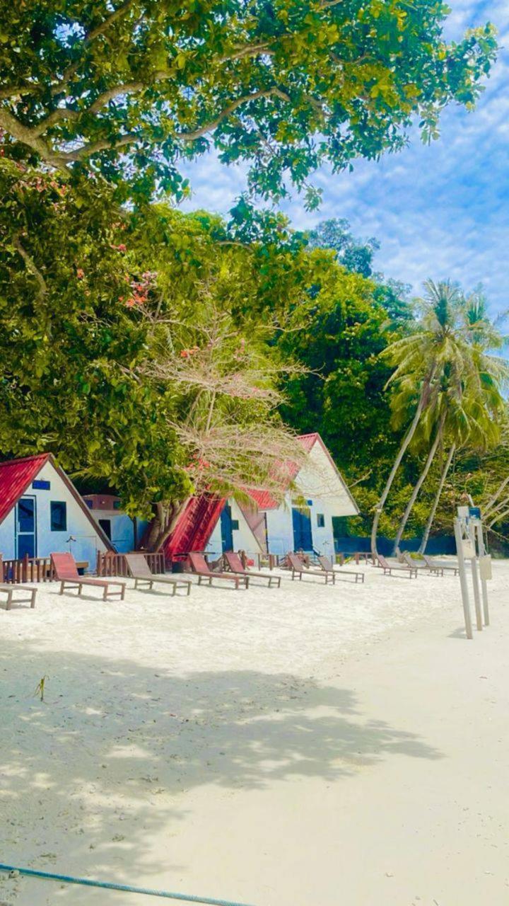 Dewati Roomstay B&B Lang Tengah Island Exterior photo